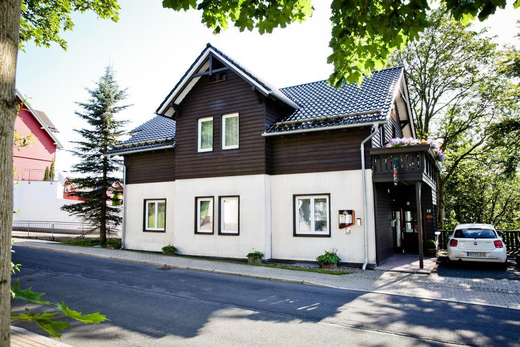 Pension & Ferienwohnung Oberhof 810 M Exterior photo